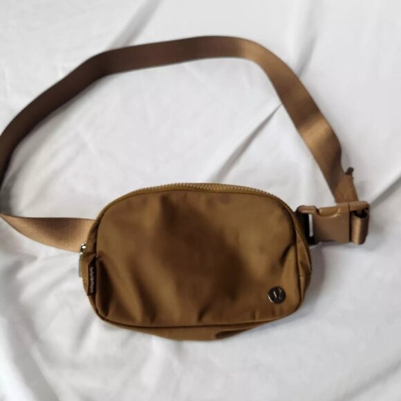 Lululemon Women’s Everywhere Bag 1L Brown - Picture 1 of 7